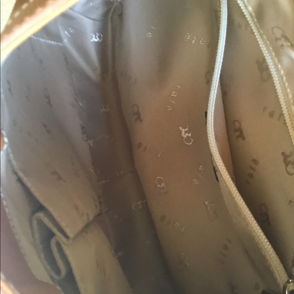 Designer Handbag - Picture 4 of 6